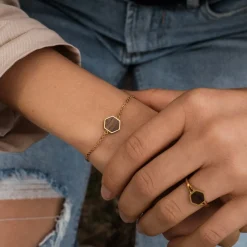 Bracelet Facade