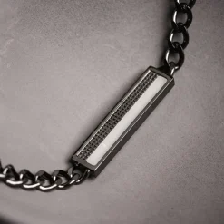 Bracelet Planarity