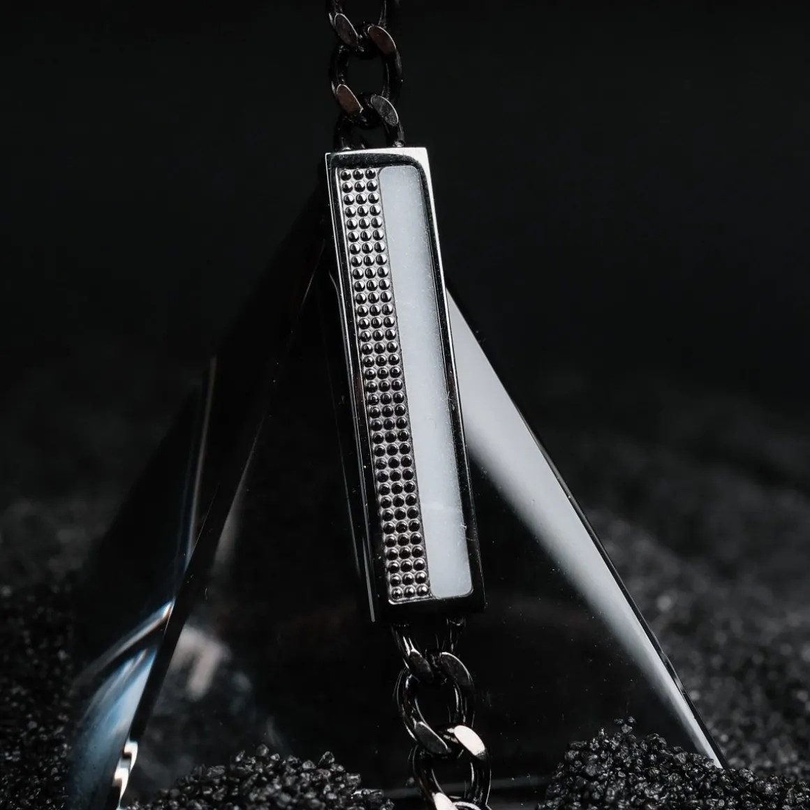 Bracelet Planarity