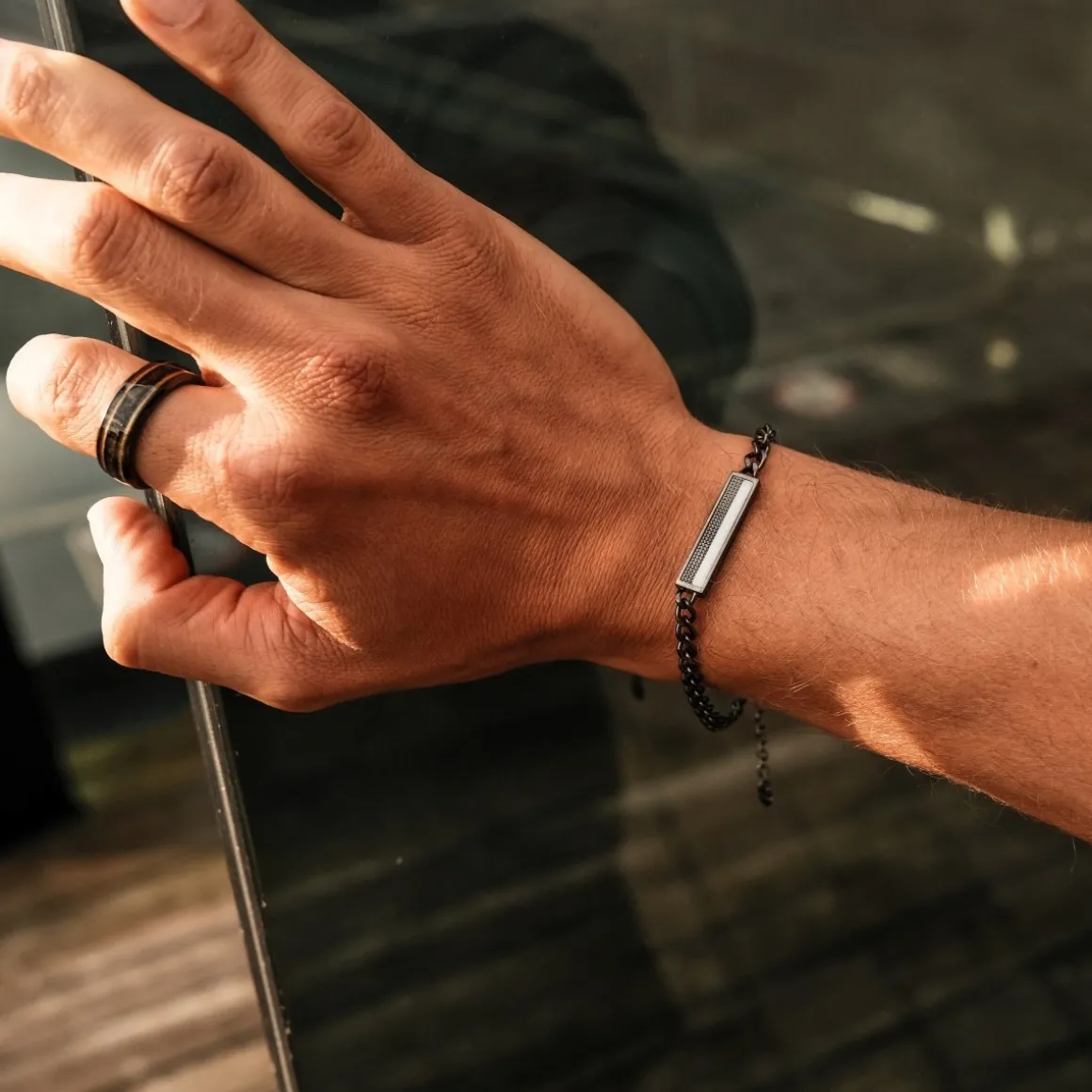 Bracelet Planarity