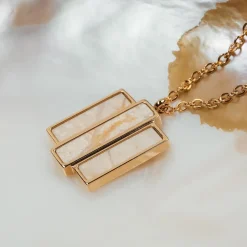 Collage Collier