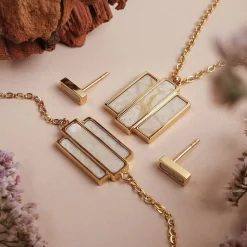 Collage Collier