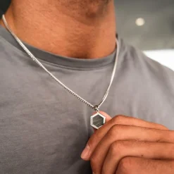 Collier Axis