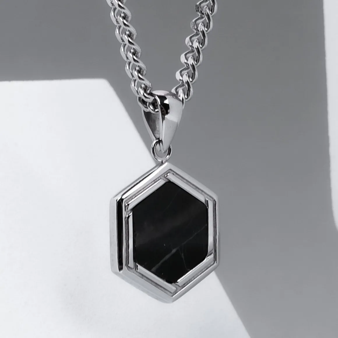 Collier Axis