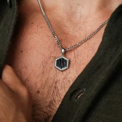 Collier Axis