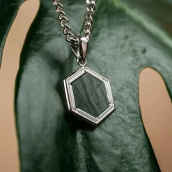 COLLIER AXIS
