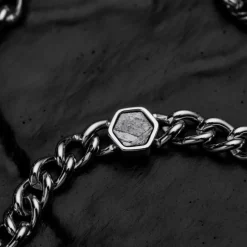 Collier Bodyguards