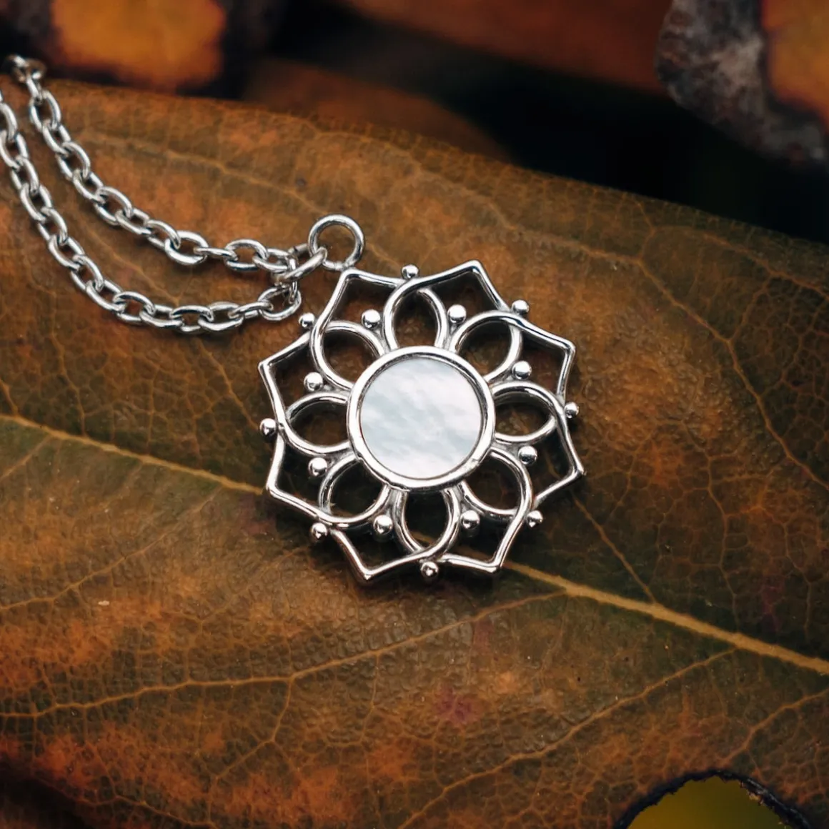 Collier Composition