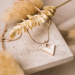 Collier Conceptual