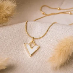 Collier Conceptual