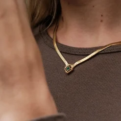 Collier &Eacute;veil