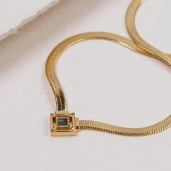 Collier &Eacute;veil