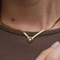 Collier &Eacute;veil