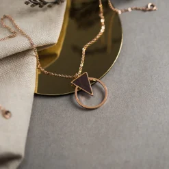 Collier Focus