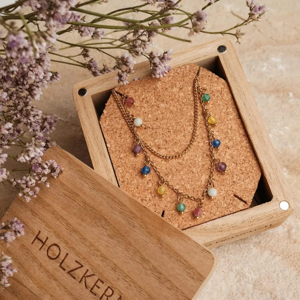 Collier Free Play