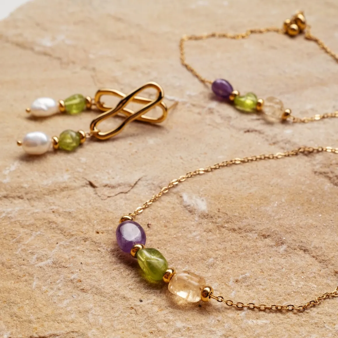 Collier Free Play