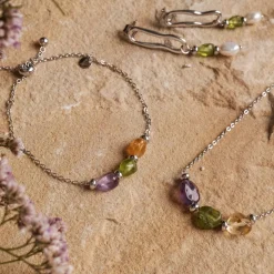 Collier Free Play