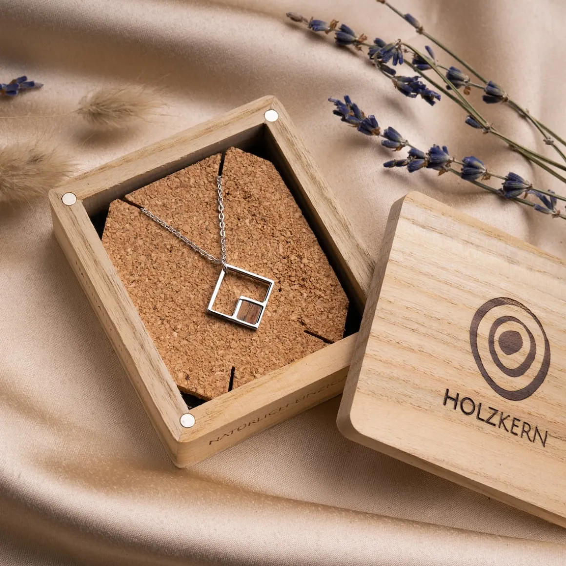 Collier Geometric