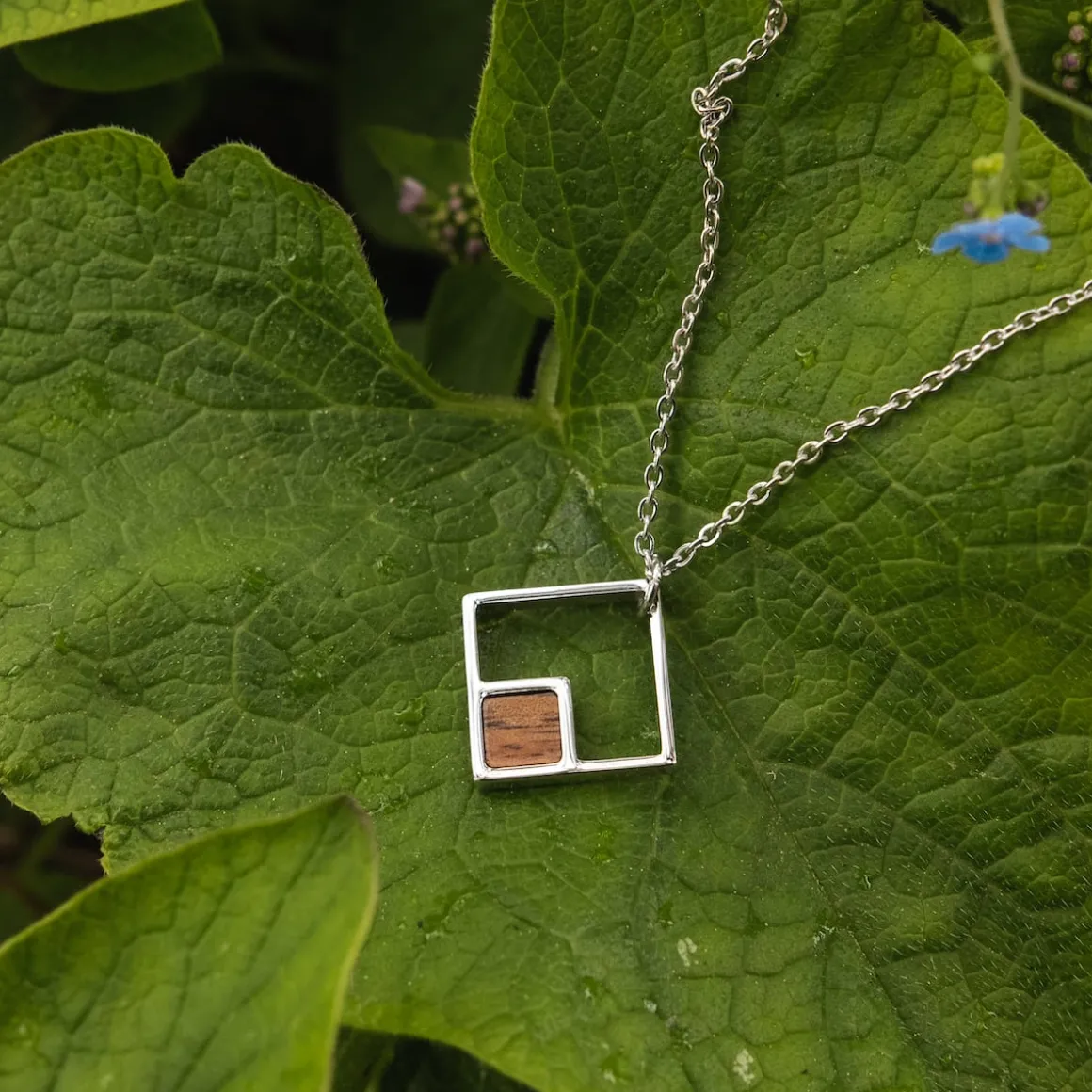 Collier Geometric