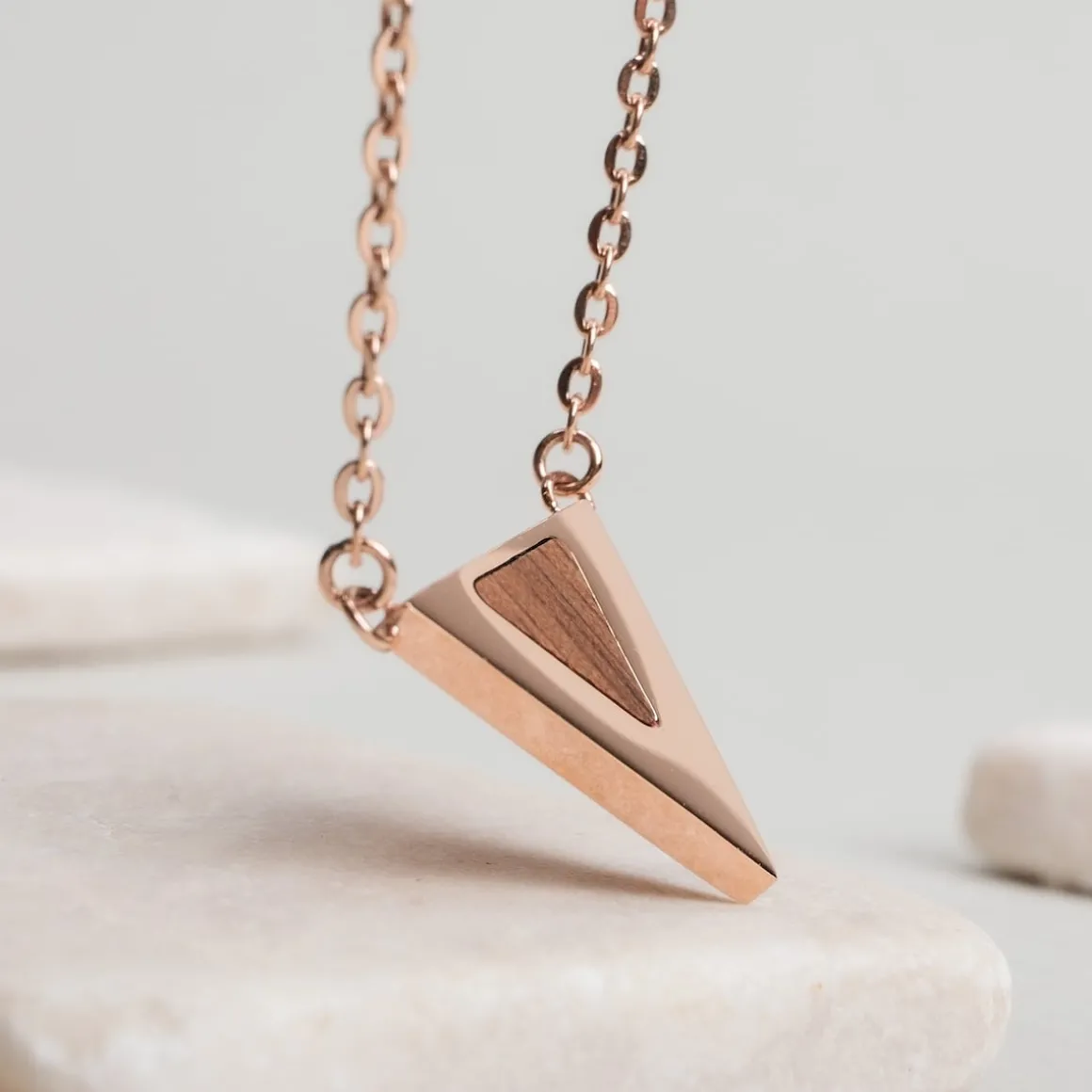 Collier Scales