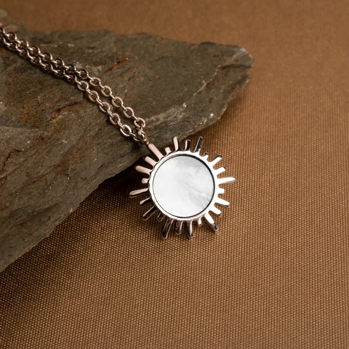 Collier Shade