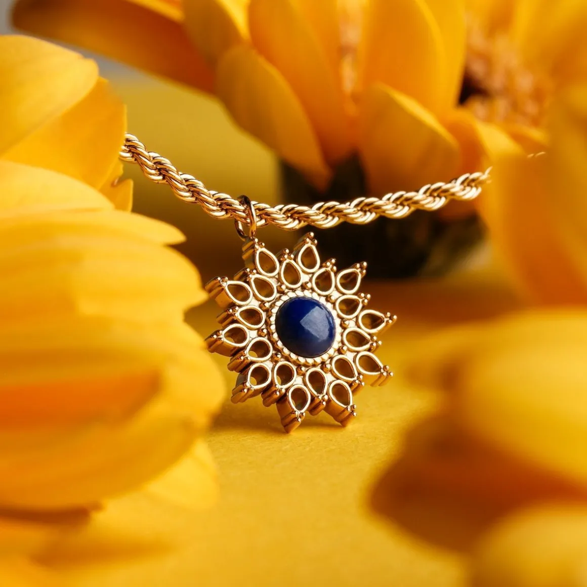 COLLIER SUNCATCHER
