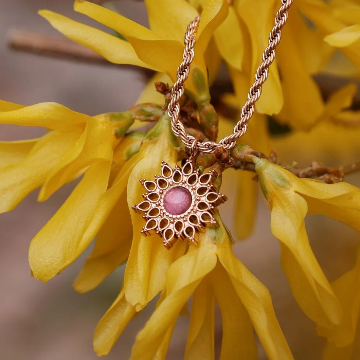 COLLIER SUNCATCHER